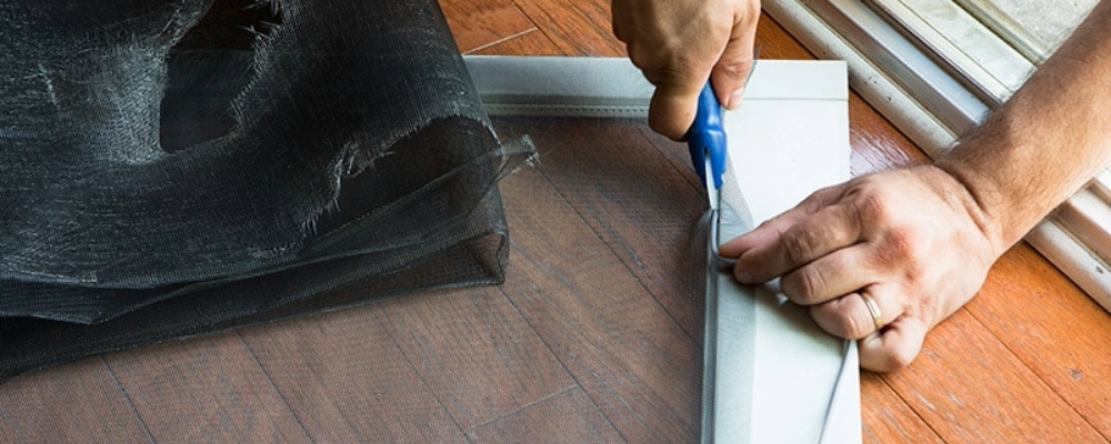 home_renewal_replace_storm_door (2).png