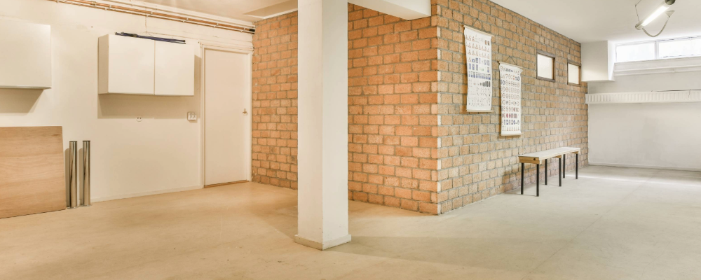 home_renewal_finishing_basement (1).png