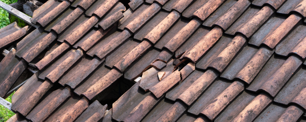 home_renewal_roof_puncture_holes.png
