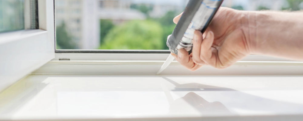 home_renewal_caulk_a_window (5).png