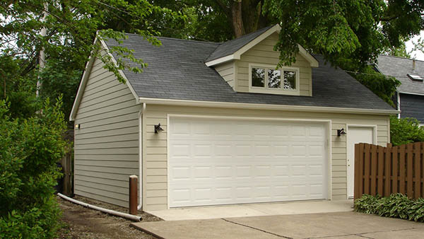 detached garage