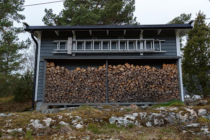 how to store firewood